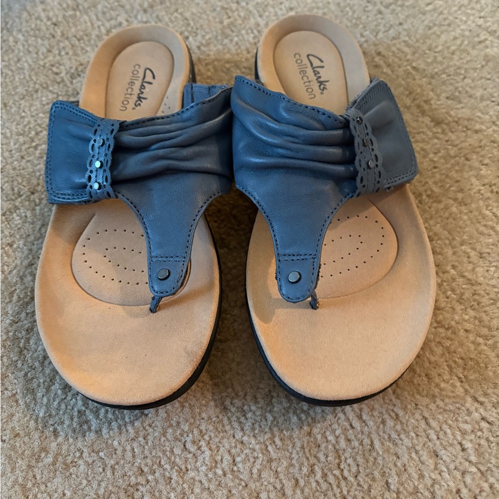 Clarks Navy Leather Thong Sandals